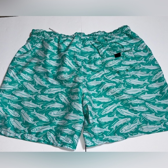 Vineyard Vines Swim Trunks fishy- Mens XLarge Green Mesh shorts - Picture 9 of 10
